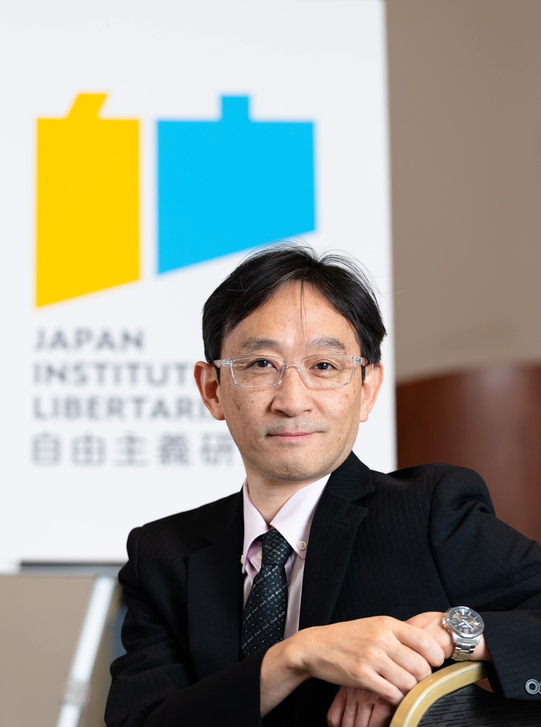 蔵研也氏